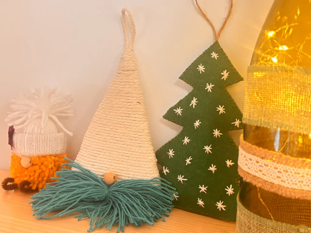 Taller decoración navideña 2025 Fundación MILU